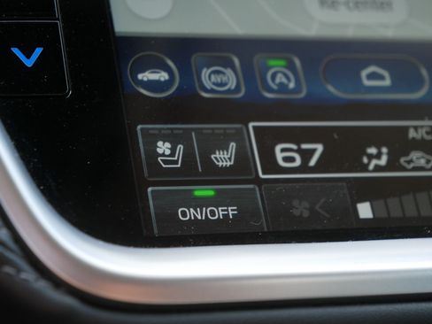 Used 2023 Subaru Outback Touring AWD/4WD image 31