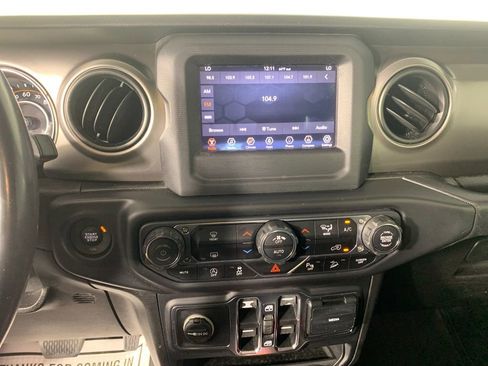 Used 2019 Jeep Wrangler Unlimited Sport S image 27