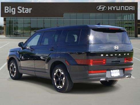 Used 2026 Hyundai Santa Fe SE FWD image 3