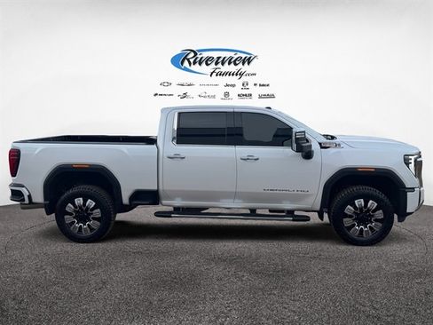 Used 2024 GMC Sierra 3500 Denali w/ Denali Reserve Package image 6