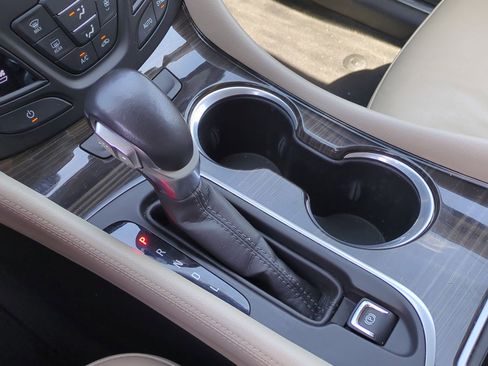 Used 2020 Buick Envision Premium w/ Driver Confidence Package image 26