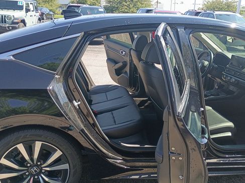 Used 2023 Honda Civic EX-L image 14