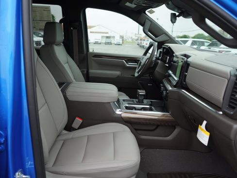 New 2025 Chevrolet Silverado 1500 RST w/ Convenience Package II image 24
