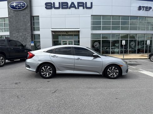 Used 2016 Honda Civic EX image 9