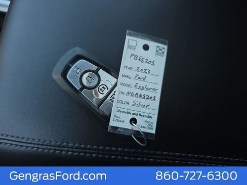 Certified 2022 Ford Explorer XLT w/ Equipment Group 202A AWD/4WD image 40