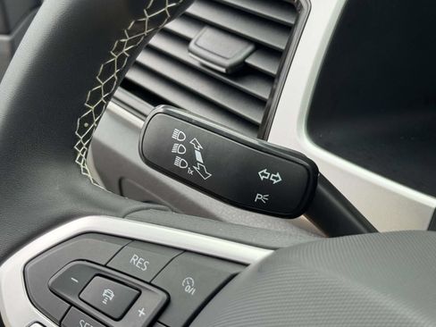 Used 2023 Volkswagen Atlas SE AWD/4WD image 10