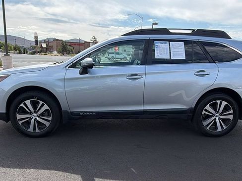 Used 2018 Subaru Outback 2.5i Limited AWD/4WD image 6