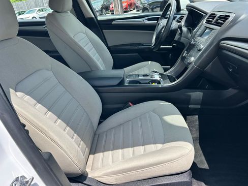 Used 2020 Ford Fusion S FWD image 9