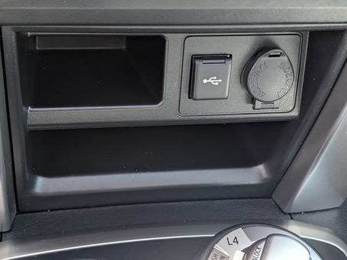 Used 2023 Toyota 4Runner SR5 Premium w/ Moonroof Package AWD/4WD image 17