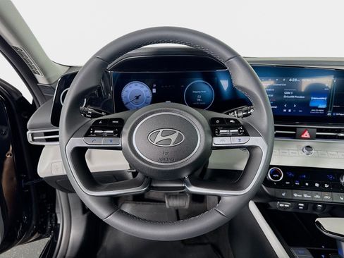 New 2026 Hyundai Elantra Limited FWD image 12