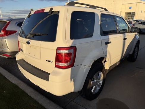 Used 2009 Ford Escape XLT image 2