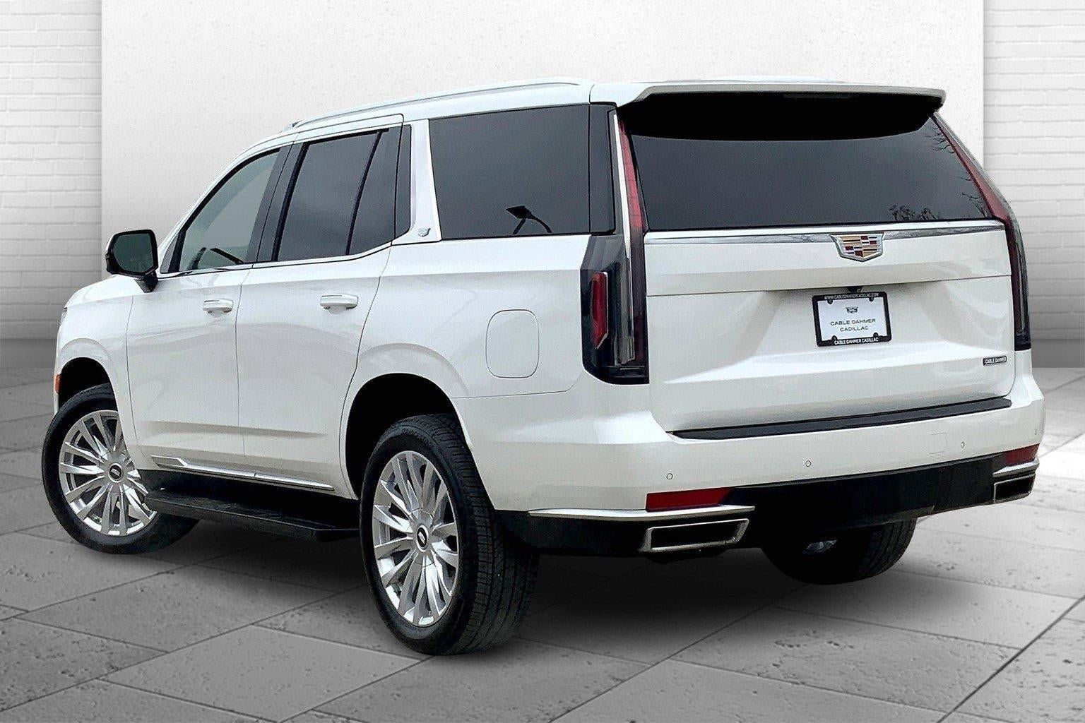 Used 2022 Cadillac Escalade Luxury AWD/4WD image 9