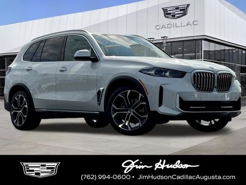 Used 2024 BMW X5 xDrive40i w/ Parking Assistance Package AWD/4WD image 1