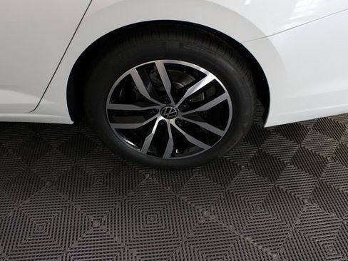 New 2026 Volkswagen Jetta SE image 25