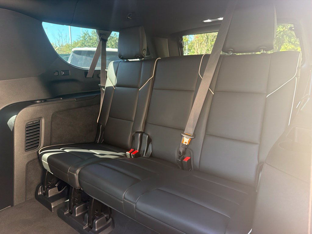 Used 2021 Cadillac Escalade ESV Premium Luxury RWD image 16