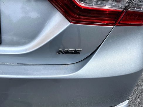 Used 2019 Toyota Camry XSE FWD image 10