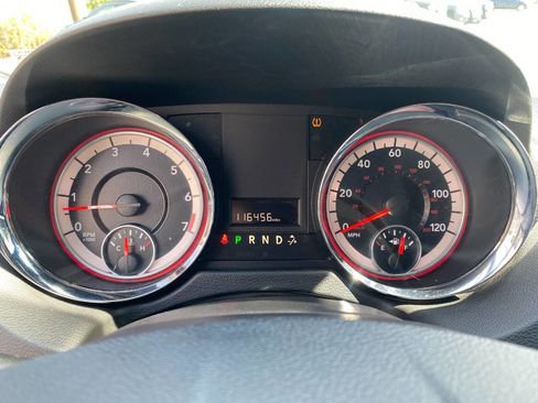 Used 2018 Dodge Grand Caravan SXT image 14