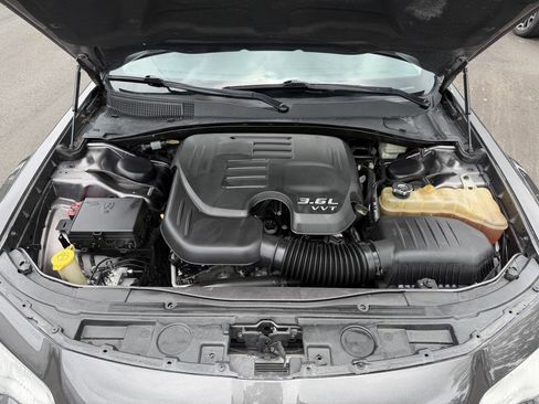 Used 2015 Chrysler 300 Limited RWD image 26