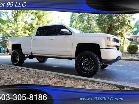 Used 2018 Chevrolet Silverado 1500 LT w/ All Star Edition AWD/4WD image 7