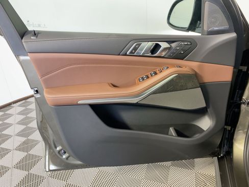 New 2026 BMW X7 M60i image 10