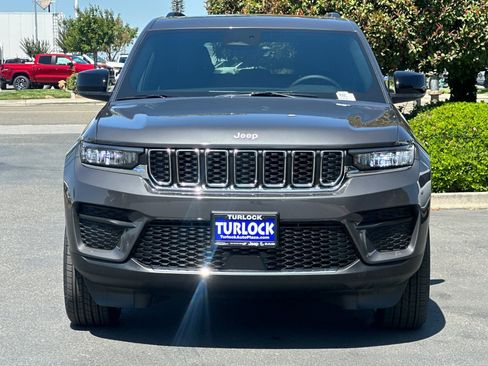 New 2025 Jeep Grand Cherokee Laredo X image 9