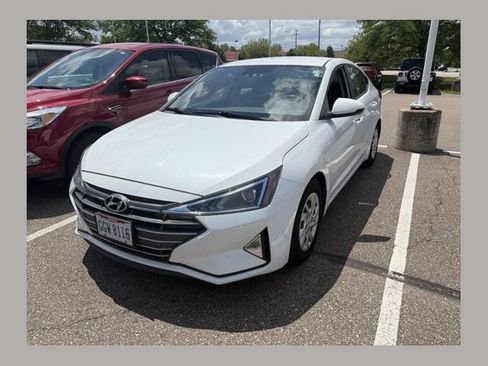 Used 2020 Hyundai Elantra SE w/ Cargo Package (C1) FWD image 1