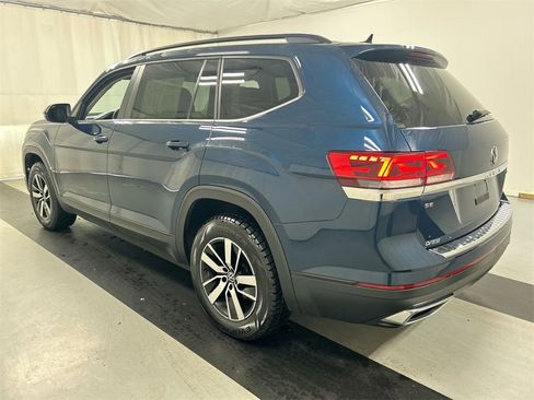 Certified 2022 Volkswagen Atlas SE image 9