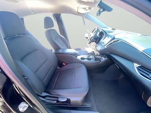 Used 2016 Chevrolet Malibu LT FWD image 32