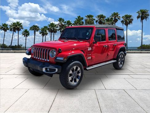 Used 2019 Jeep Wrangler Unlimited Sahara w/ Dual Top Group AWD/4WD image 3