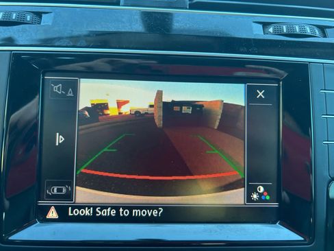 Used 2015 Volkswagen Golf TDI SEL w/ Lighting Package (SEL) image 26