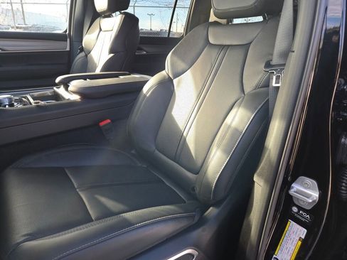 New 2026 Jeep Grand Wagoneer w/ HD Trailer Tow Package image 23