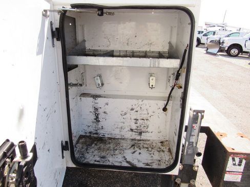 Used 2022 RAM 3500 Tradesman w/ Chrome Appearance Group AWD/4WD image 27