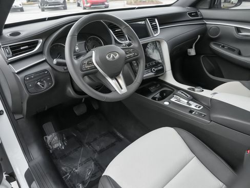 Certified 2025 INFINITI QX55 Luxe w/ Cargo Package AWD/4WD image 7