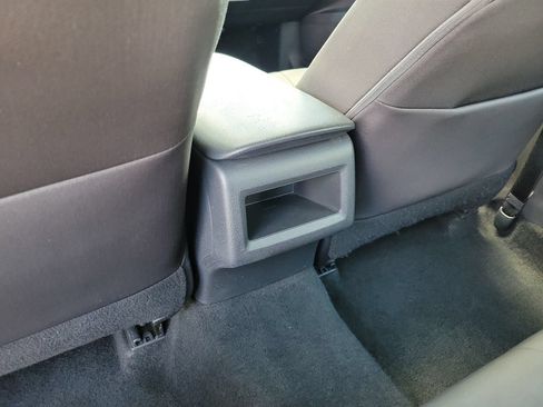 Used 2020 Toyota Camry LE FWD image 11