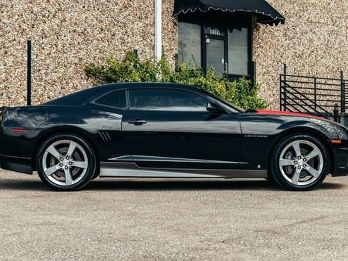 Used 2010 Chevrolet Camaro SS w/ LPO, Ground Effects Package RWD image 13