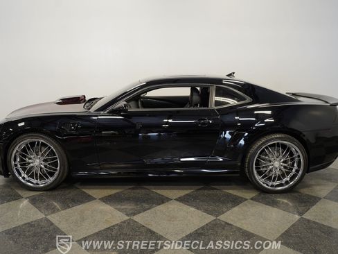 Used 2010 Chevrolet Camaro SS w/ RS Package RWD image 8