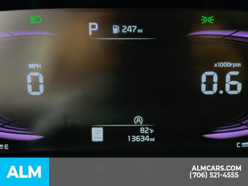 Used 2025 Kia Soul LX w/ LX Technology Package FWD image 20