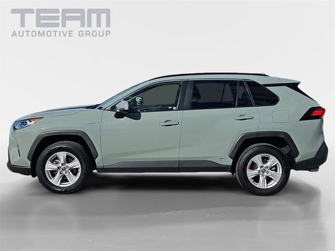 Used 2021 Toyota RAV4 XLE image 4