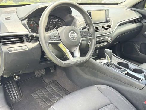 Used 2022 Nissan Altima 2.5 S FWD image 17