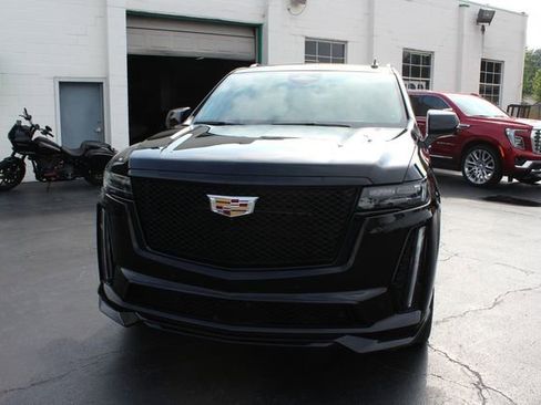 Used 2023 Cadillac Escalade V AWD/4WD image 31
