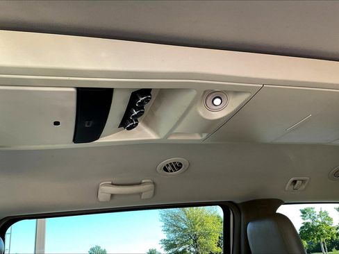 Used 2012 Chrysler Town & Country Touring w/ Entertainment Group #1 image 32