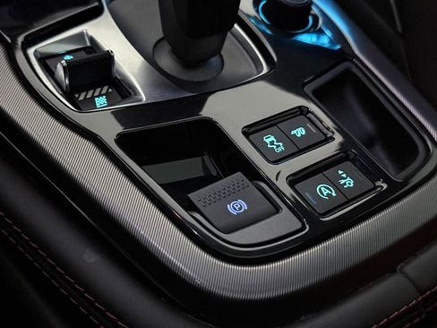 Used 2017 Jaguar F-TYPE R image 34