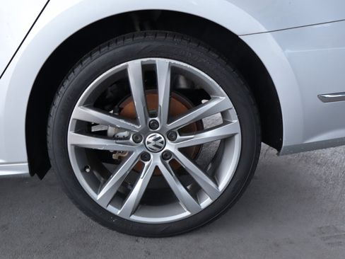 Used 2017 Volkswagen Passat 1.8T R-Line image 44