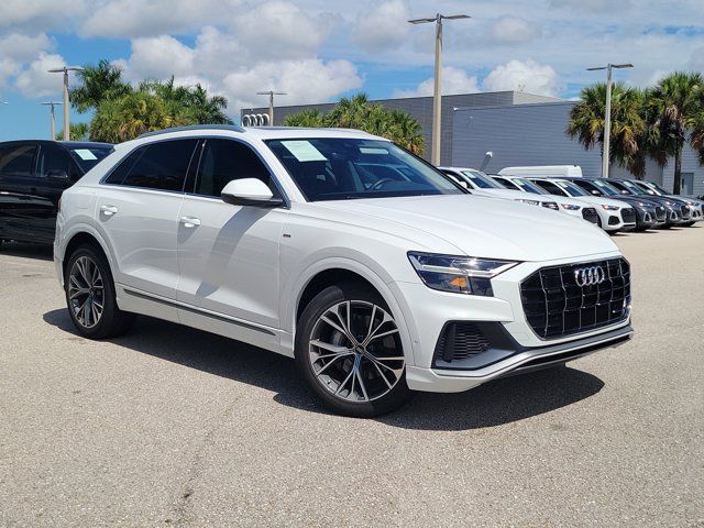 Used 2022 Audi Q8 Premium Plus AWD/4WD image 32