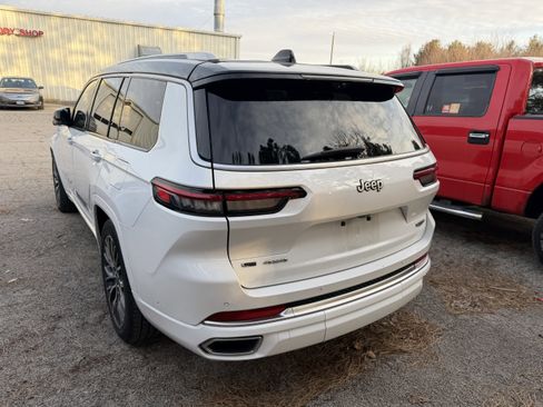 Used 2022 Jeep Grand Cherokee L Summit image 9