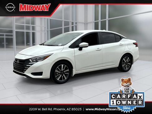 Used 2025 Nissan Versa SV w/ Trunk Package FWD image 1