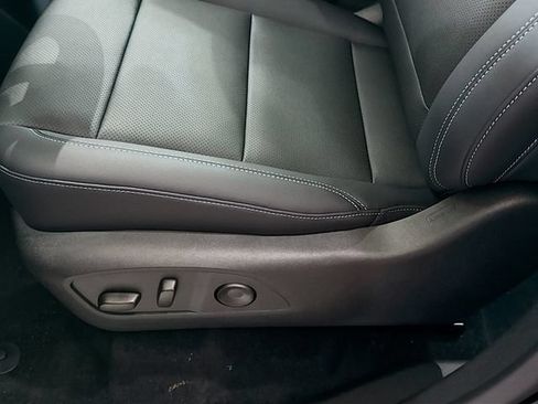 New 2026 Chevrolet Traverse LT w/ Midnight/Sport Edition AWD/4WD image 20