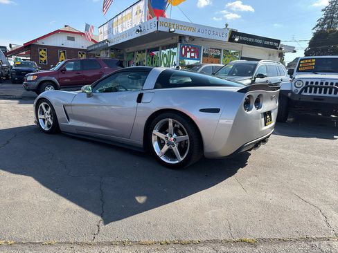 Used 2005 Chevrolet Corvette Coupe w/ Preferred Equipment Group RWD image 4