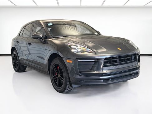 Used 2022 Porsche Macan AWD/4WD image 3