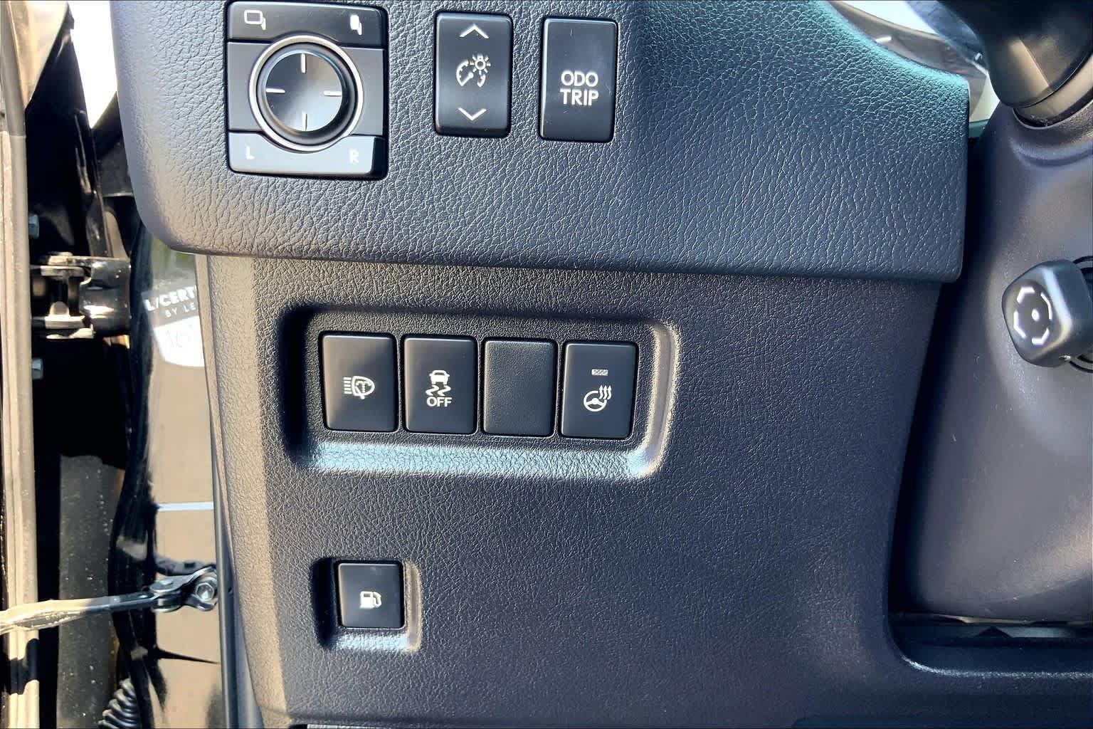 Used 2016 Lexus GX 460 Luxury AWD/4WD image 32